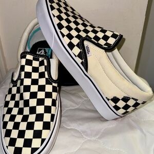 VANS Comfy Cush slip on shoes black/off white